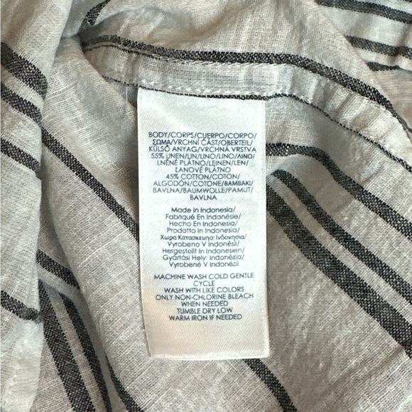 Chaps Petite classic linen and cotton blend button-up blouse vertical stripes - Picture 7 of 10